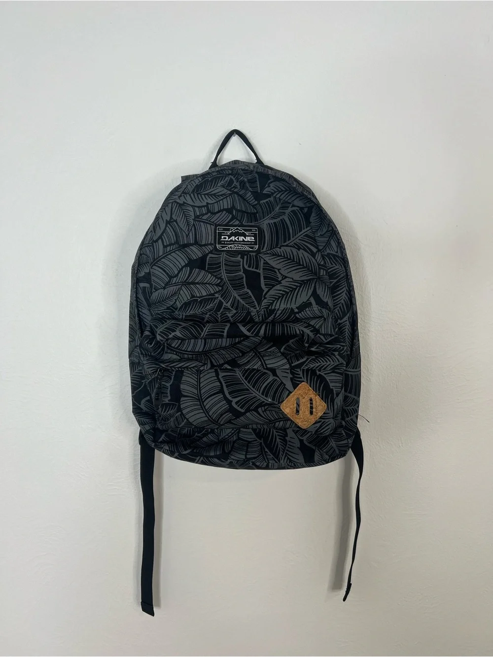 Dakine Black Leaf Print Backpack - Black